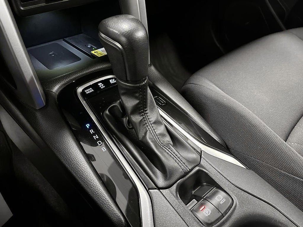 Vehicle Image 18