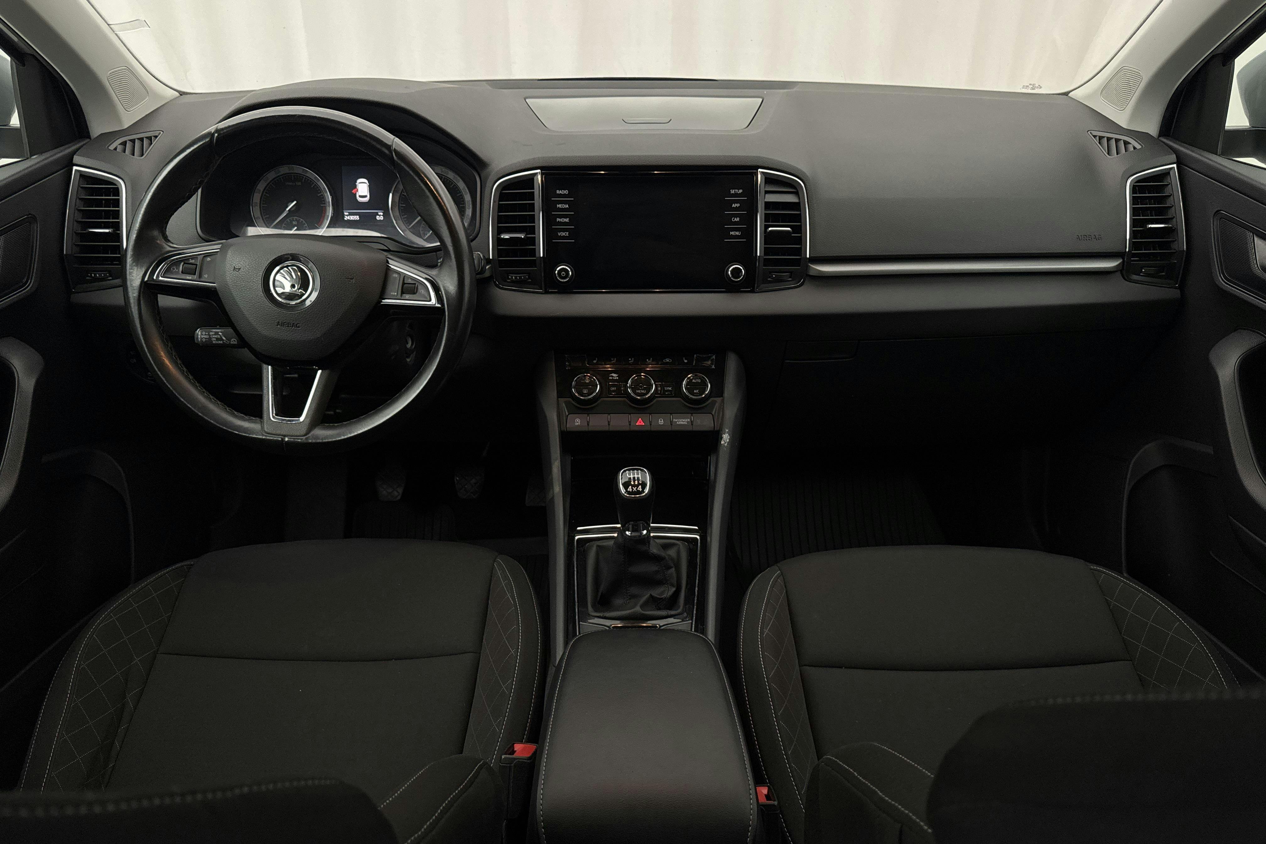 Vehicle Image 6