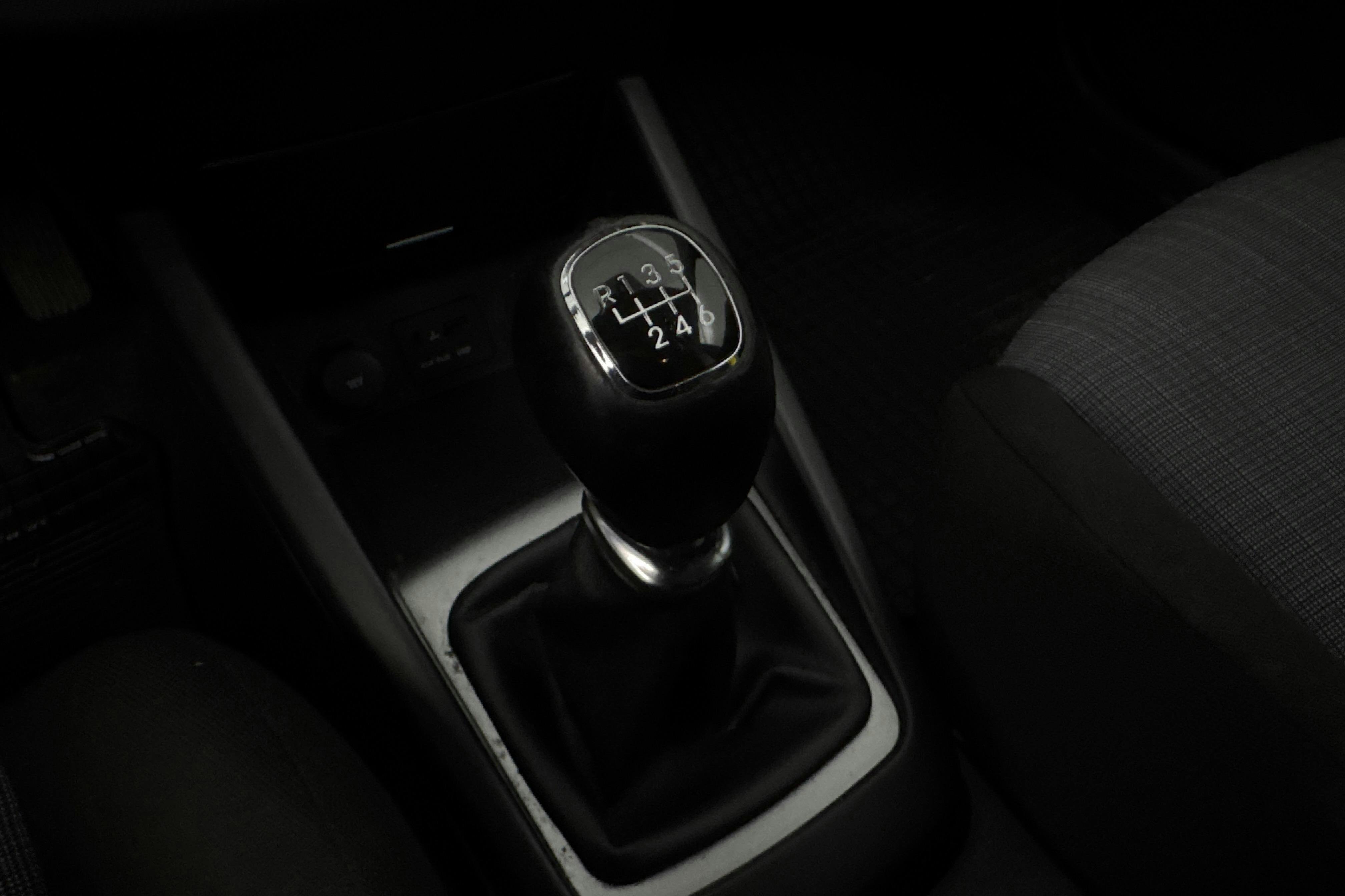 Vehicle Image 13