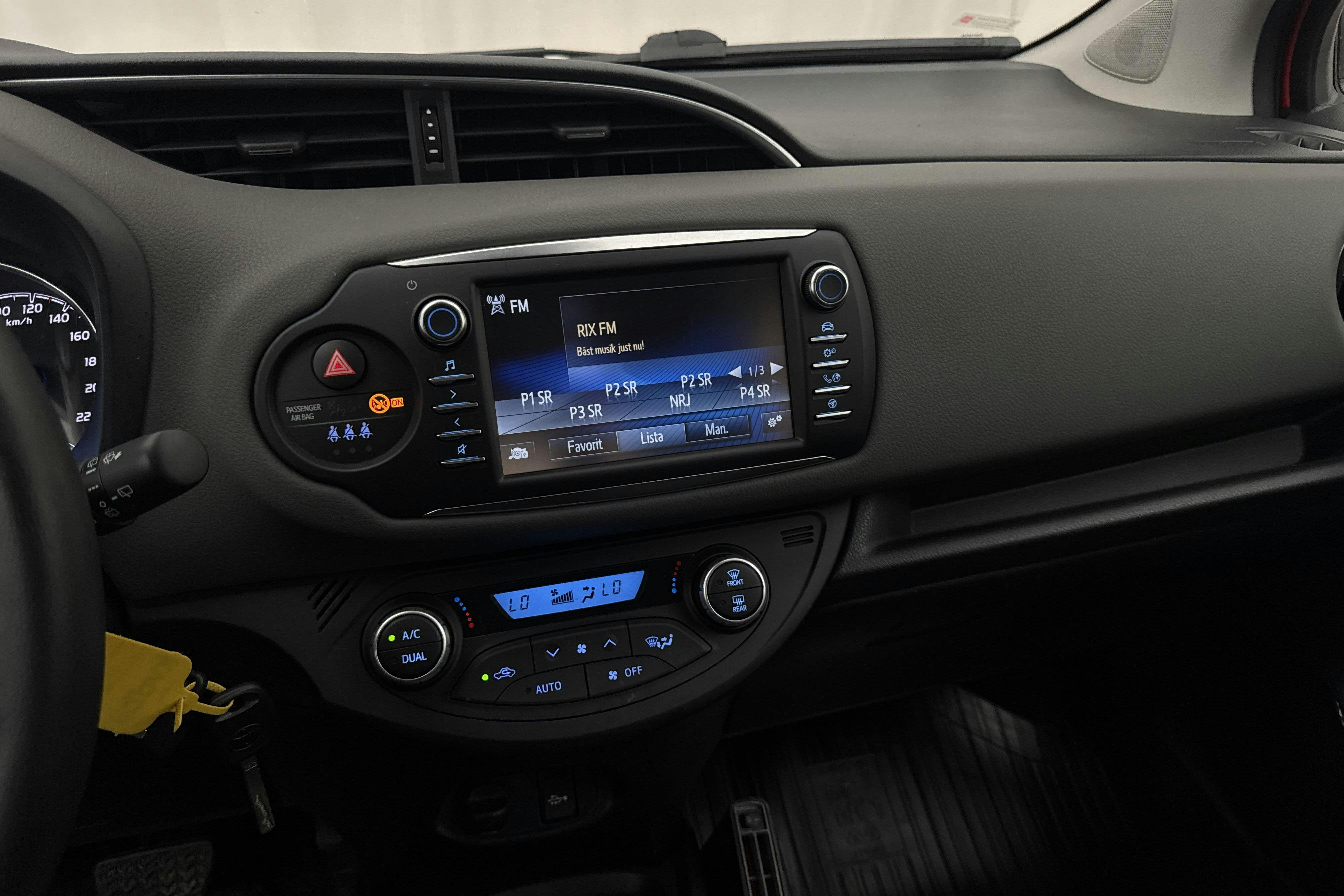 Vehicle Image 12