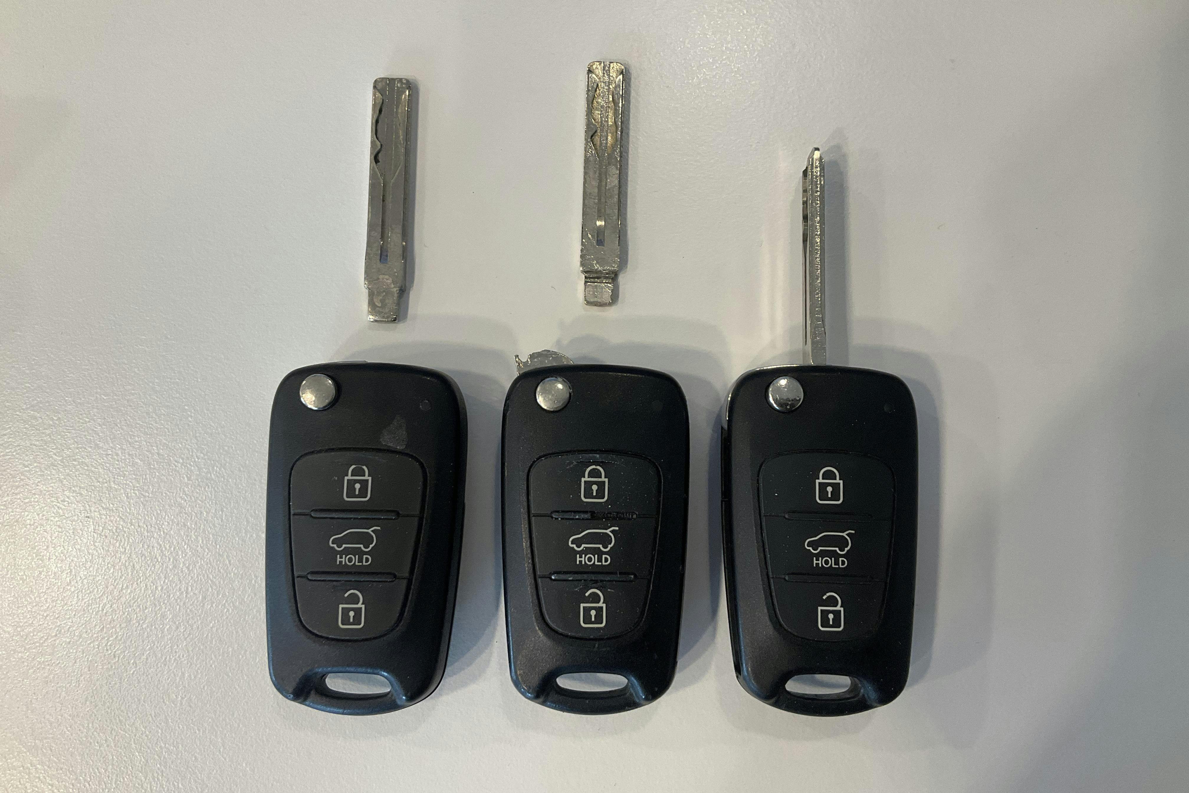 Vehicle Image 16
