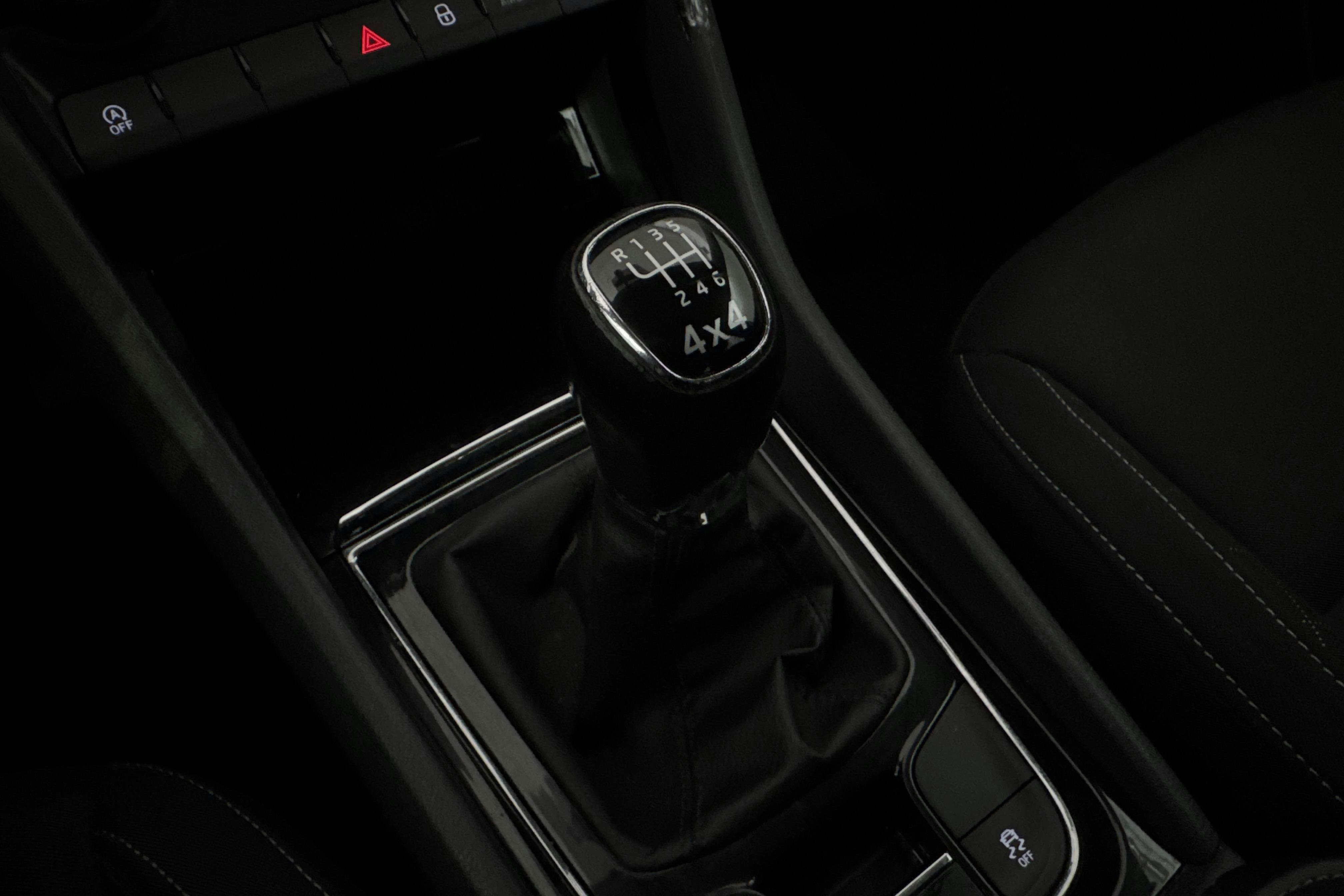 Vehicle Image 14