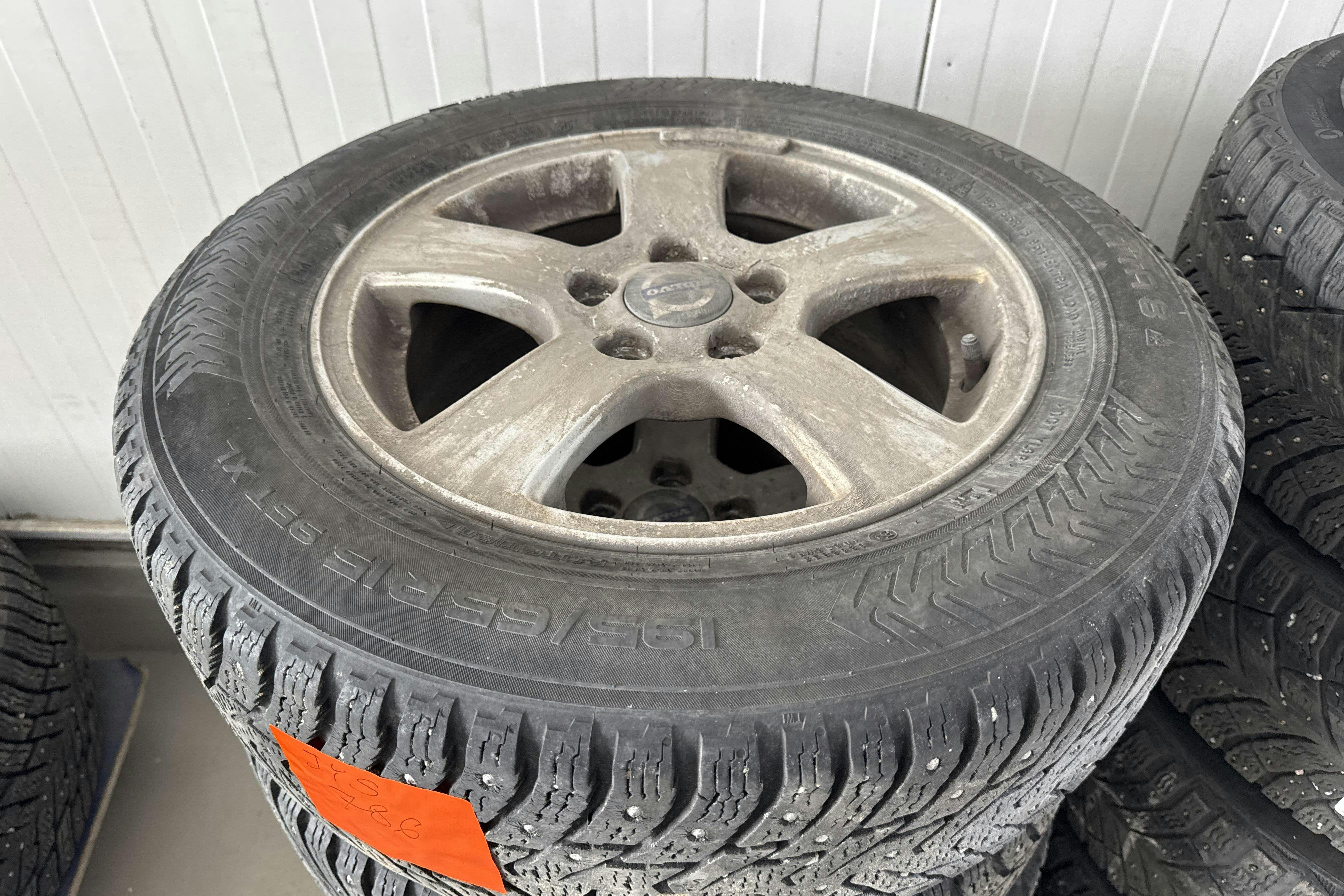 Vehicle Image 15