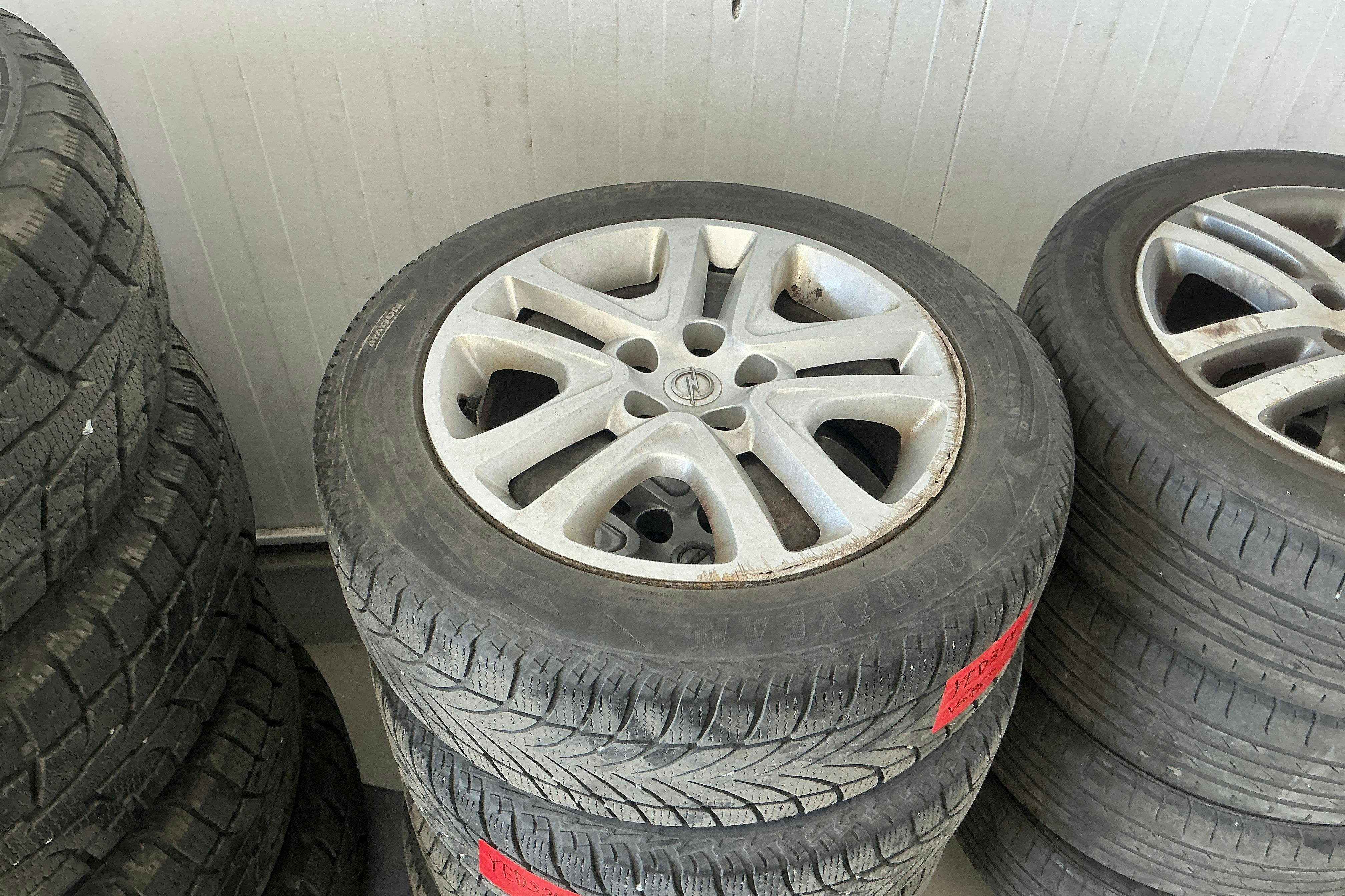 Vehicle Image 15