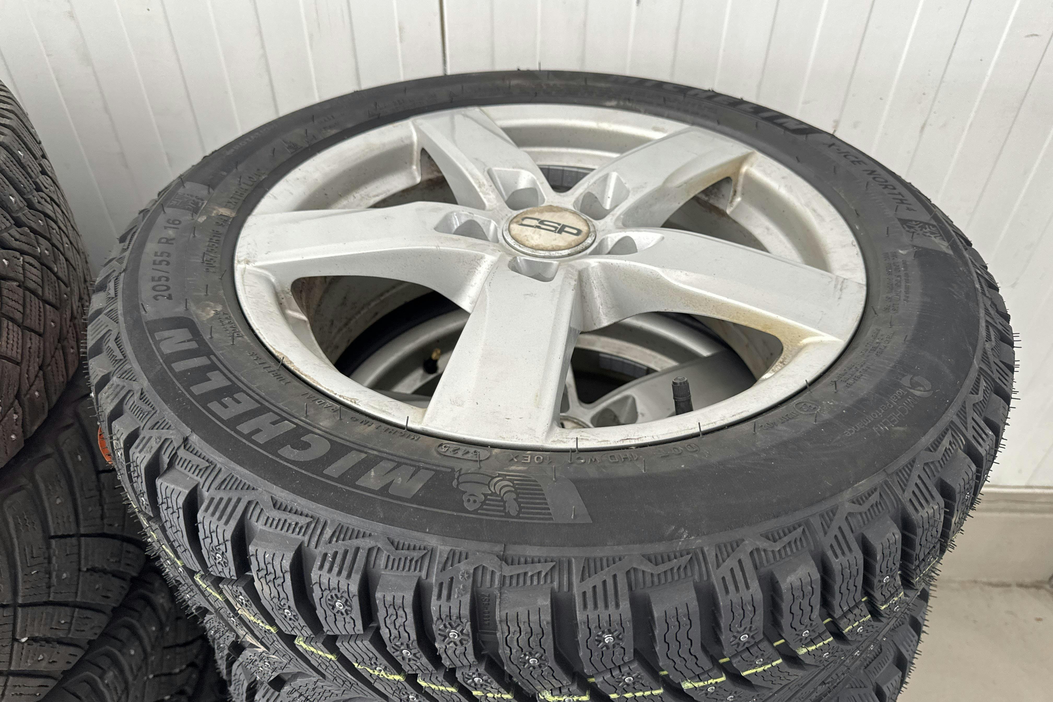 Vehicle Image 19