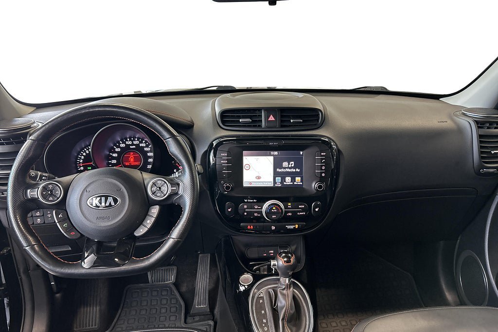 Vehicle Image 11