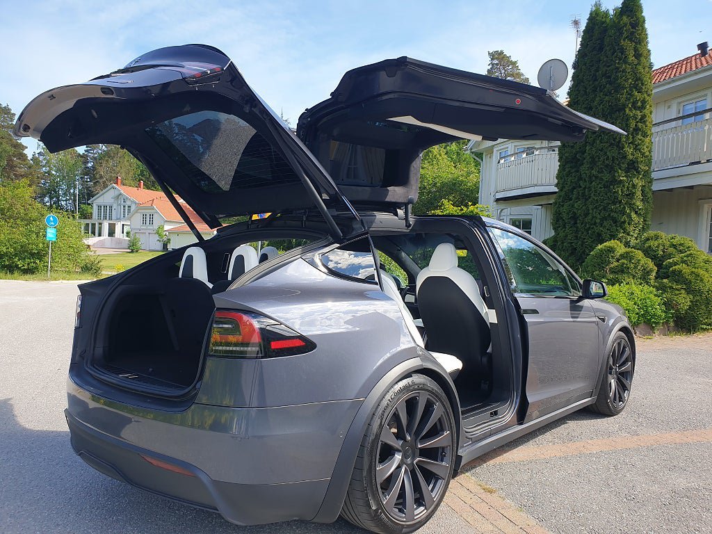 Vehicle Image 10