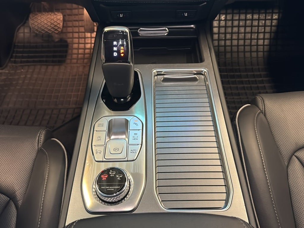 Vehicle Image 18