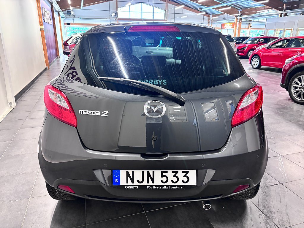Vehicle Image 4