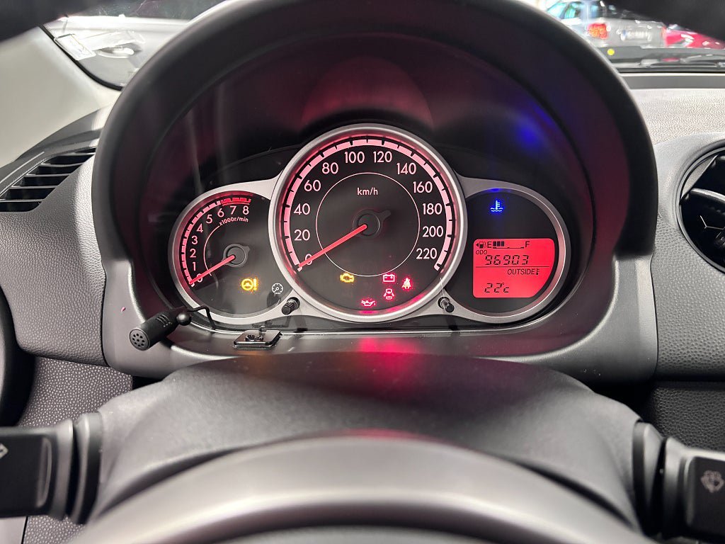 Vehicle Image 10