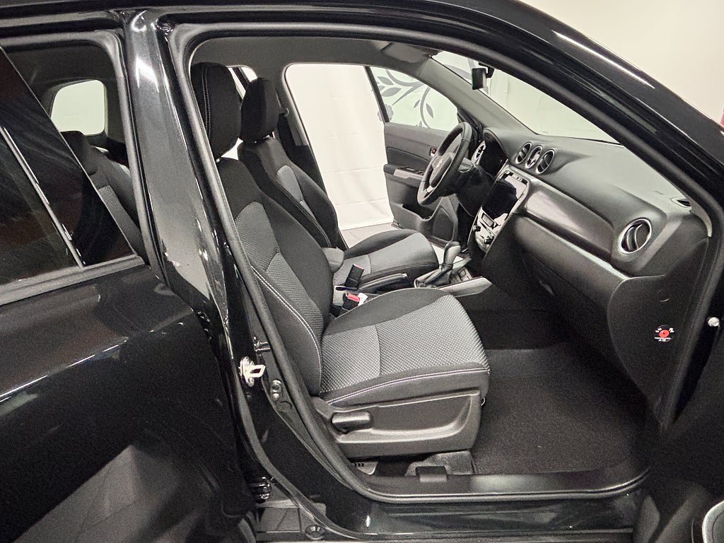 Vehicle Image 7