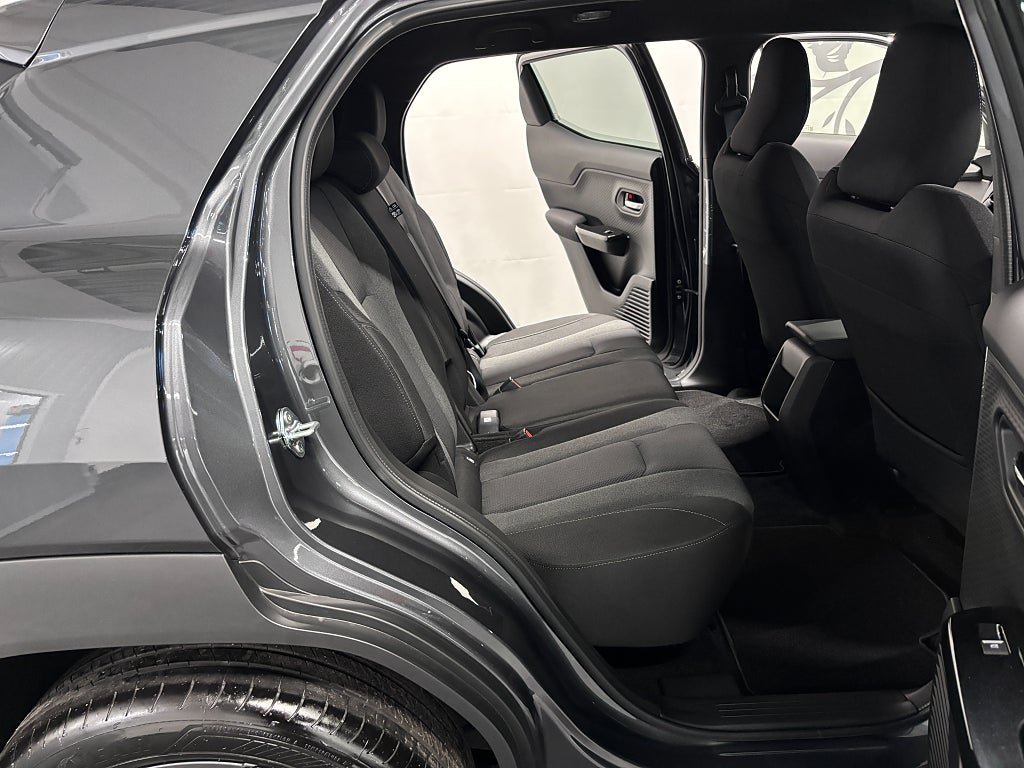 Vehicle Image 13