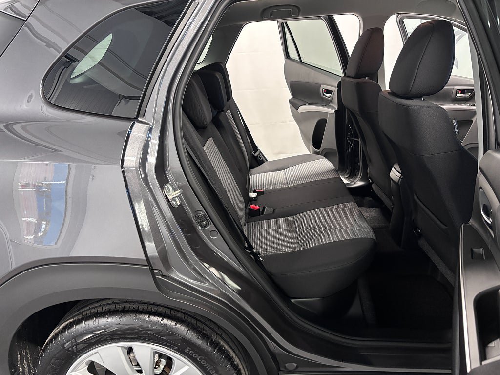 Vehicle Image 14