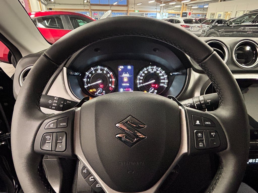 Vehicle Image 10