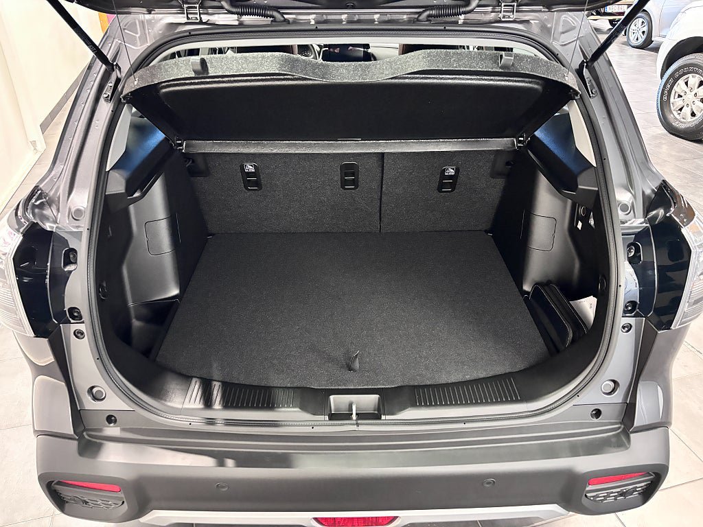Vehicle Image 15