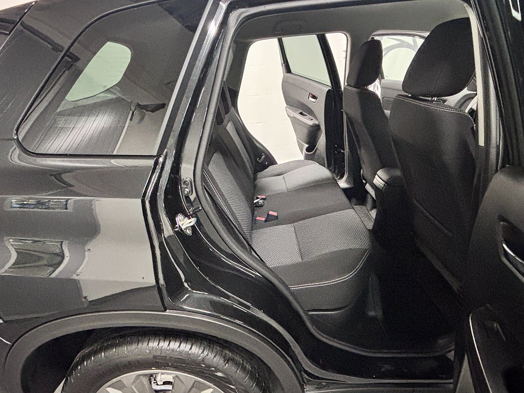 Vehicle Image 15