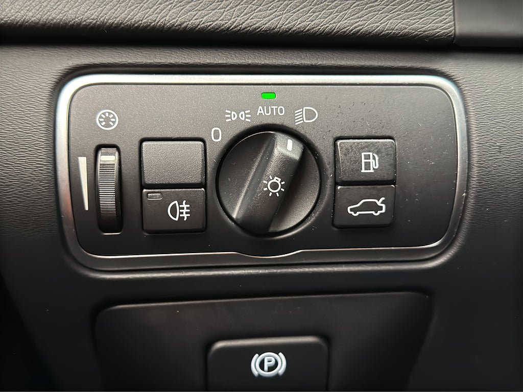 Vehicle Image 26
