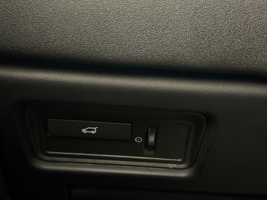 Vehicle Image 29