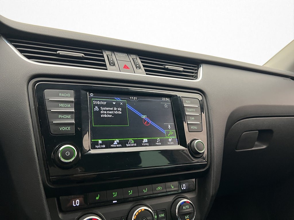 Vehicle Image 26