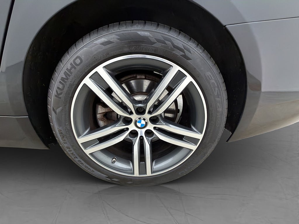 Vehicle Image 36
