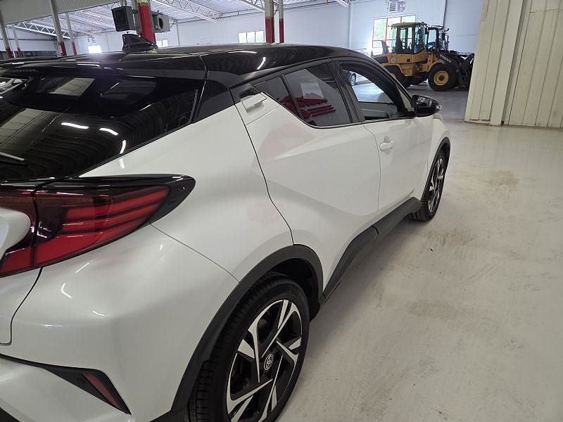 Vehicle Image 6