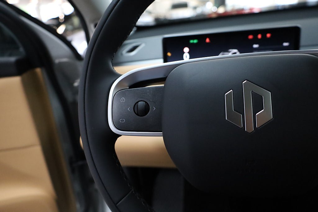 Vehicle Image 22