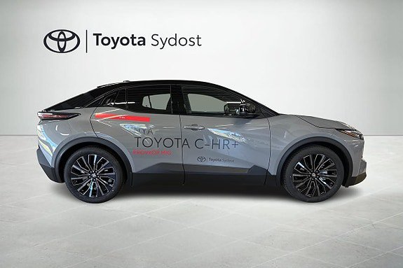 Vehicle Image 16