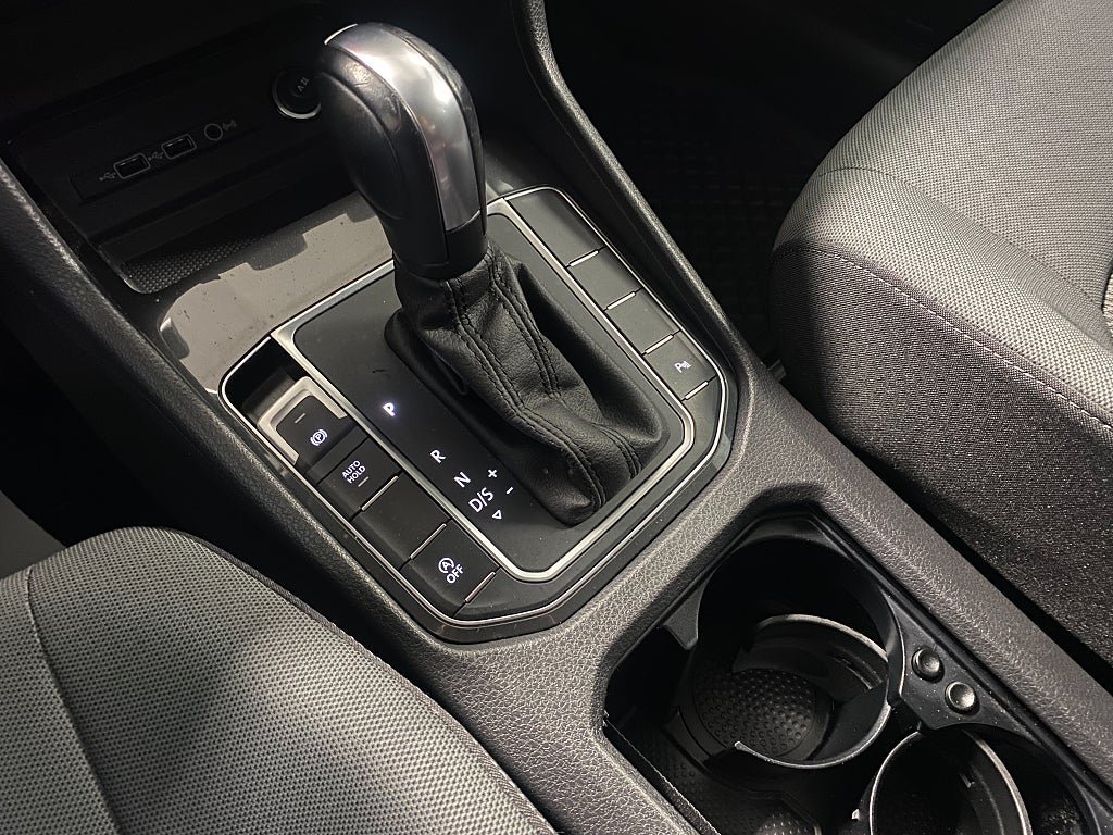 Vehicle Image 17