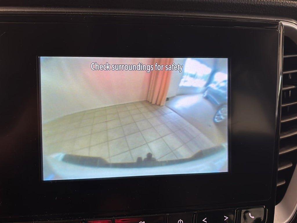 Vehicle Image 25