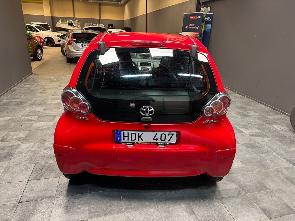 Vehicle Image 4