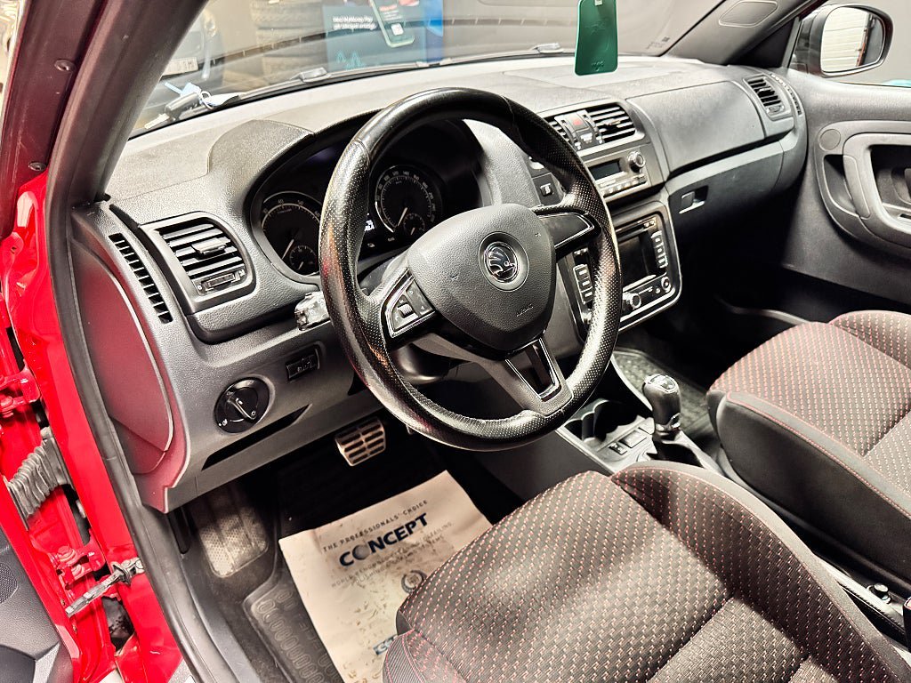 Vehicle Image 7