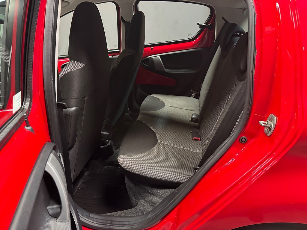 Vehicle Image 7