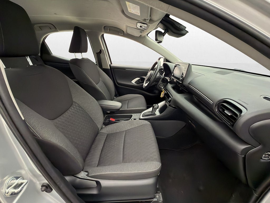 Vehicle Image 11