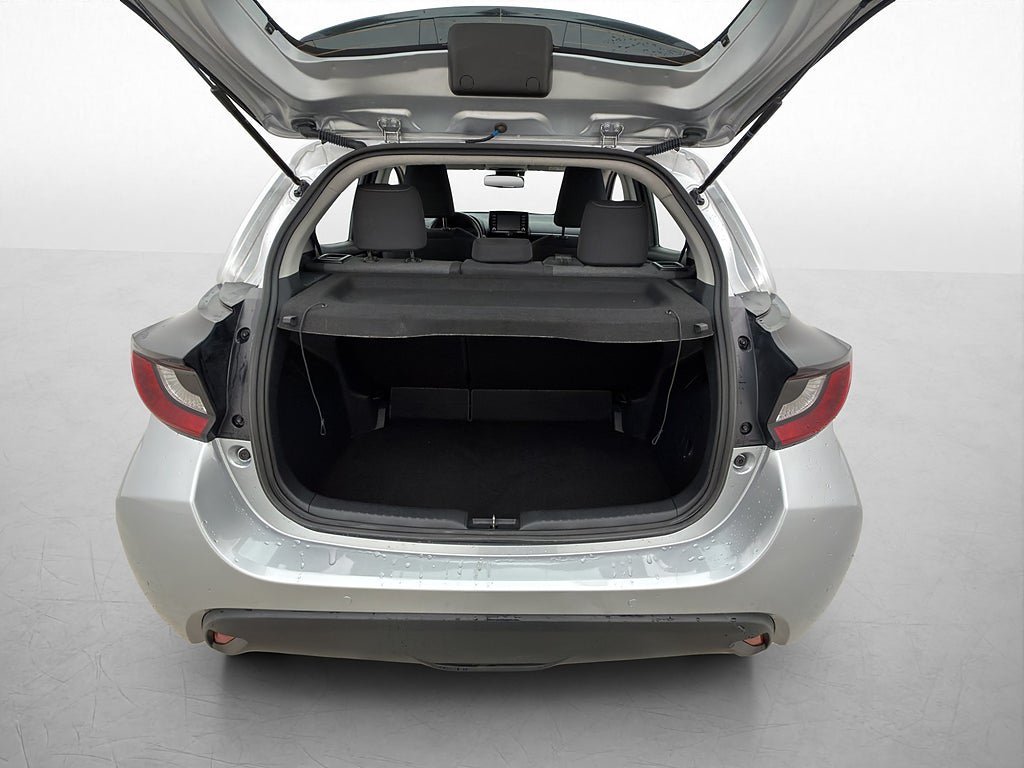 Vehicle Image 13
