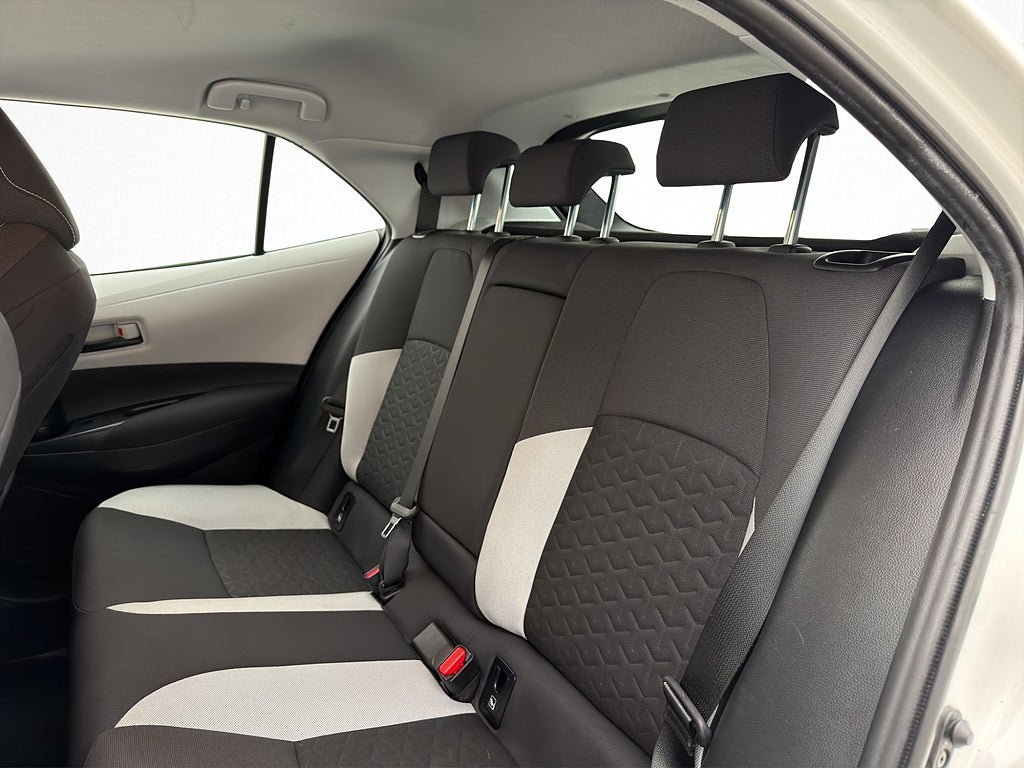 Vehicle Image 14