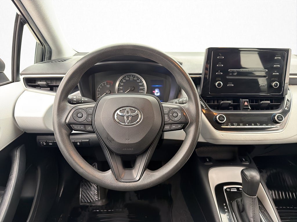 Vehicle Image 16