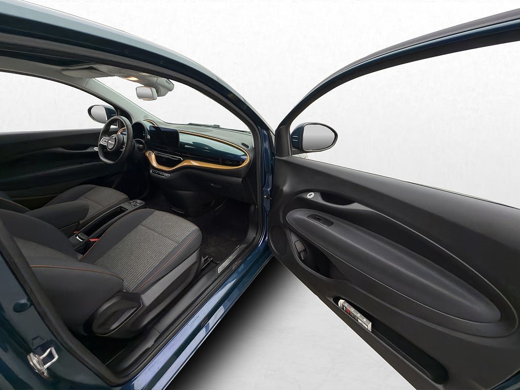 Vehicle Image 21