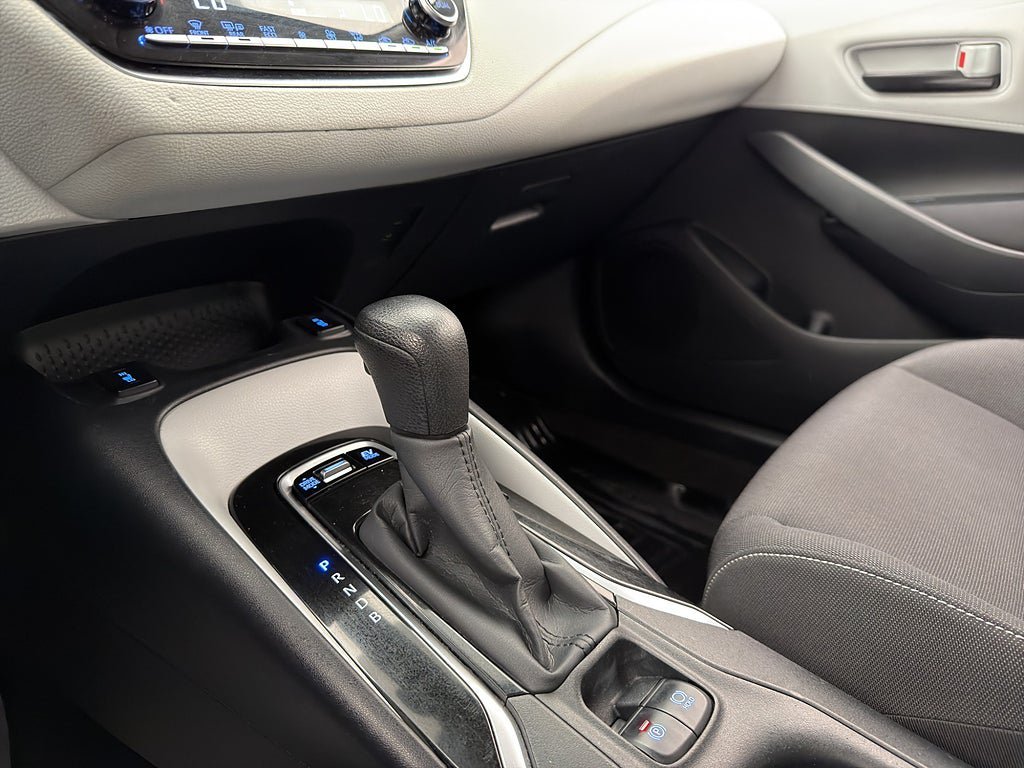 Vehicle Image 21