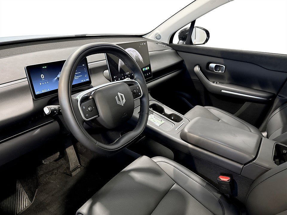 Vehicle Image 9