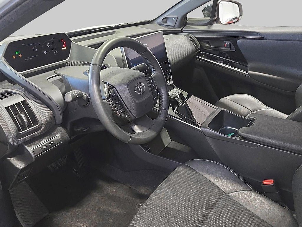 Vehicle Image 13
