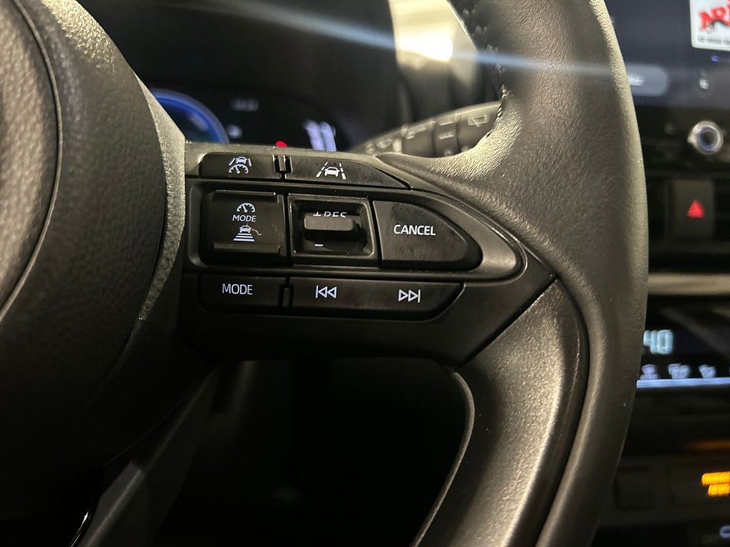 Vehicle Image 19