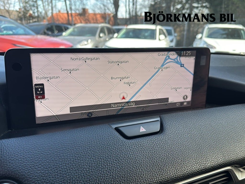 Vehicle Image 11