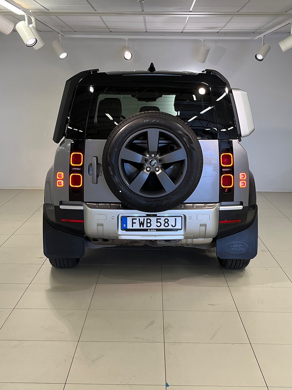 Vehicle Image 4