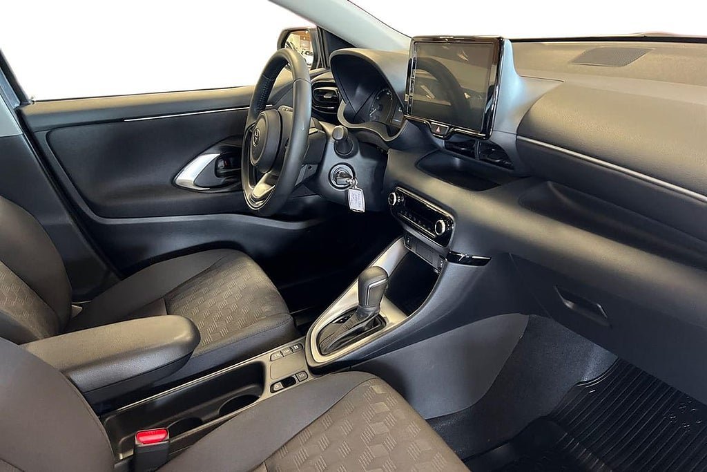 Vehicle Image 7