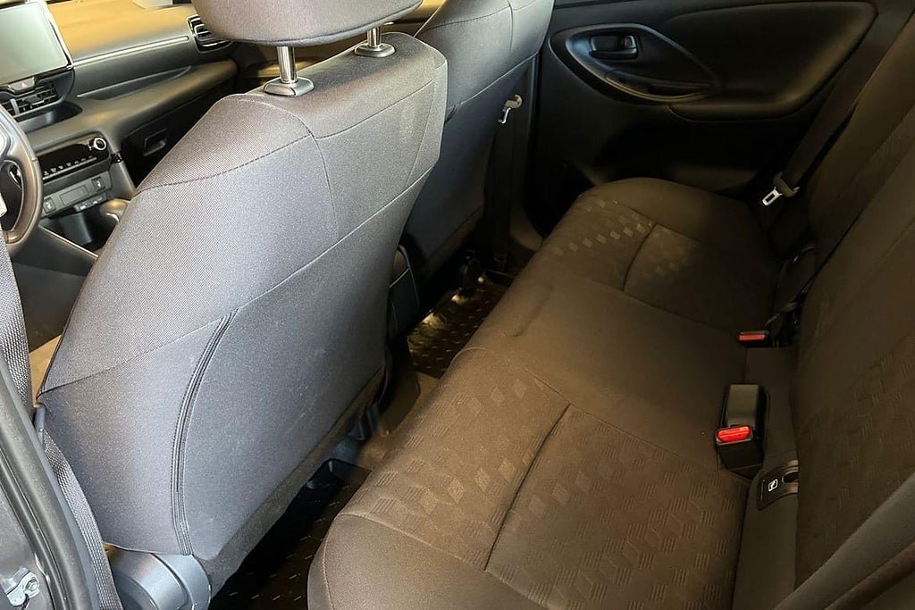 Vehicle Image 13