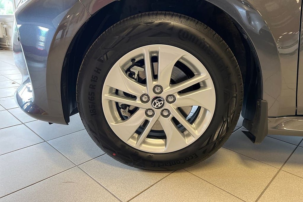 Vehicle Image 17