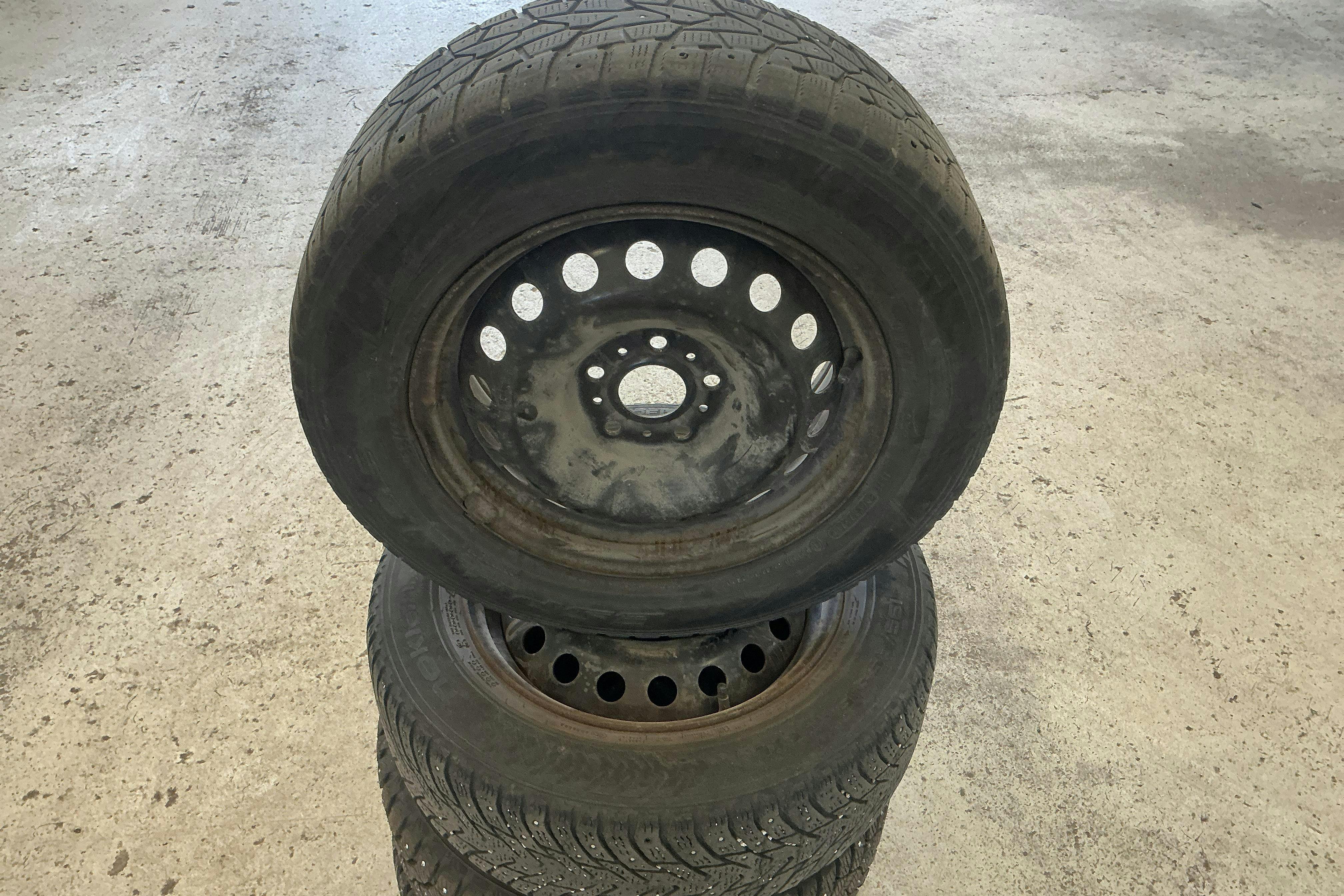 Vehicle Image 15