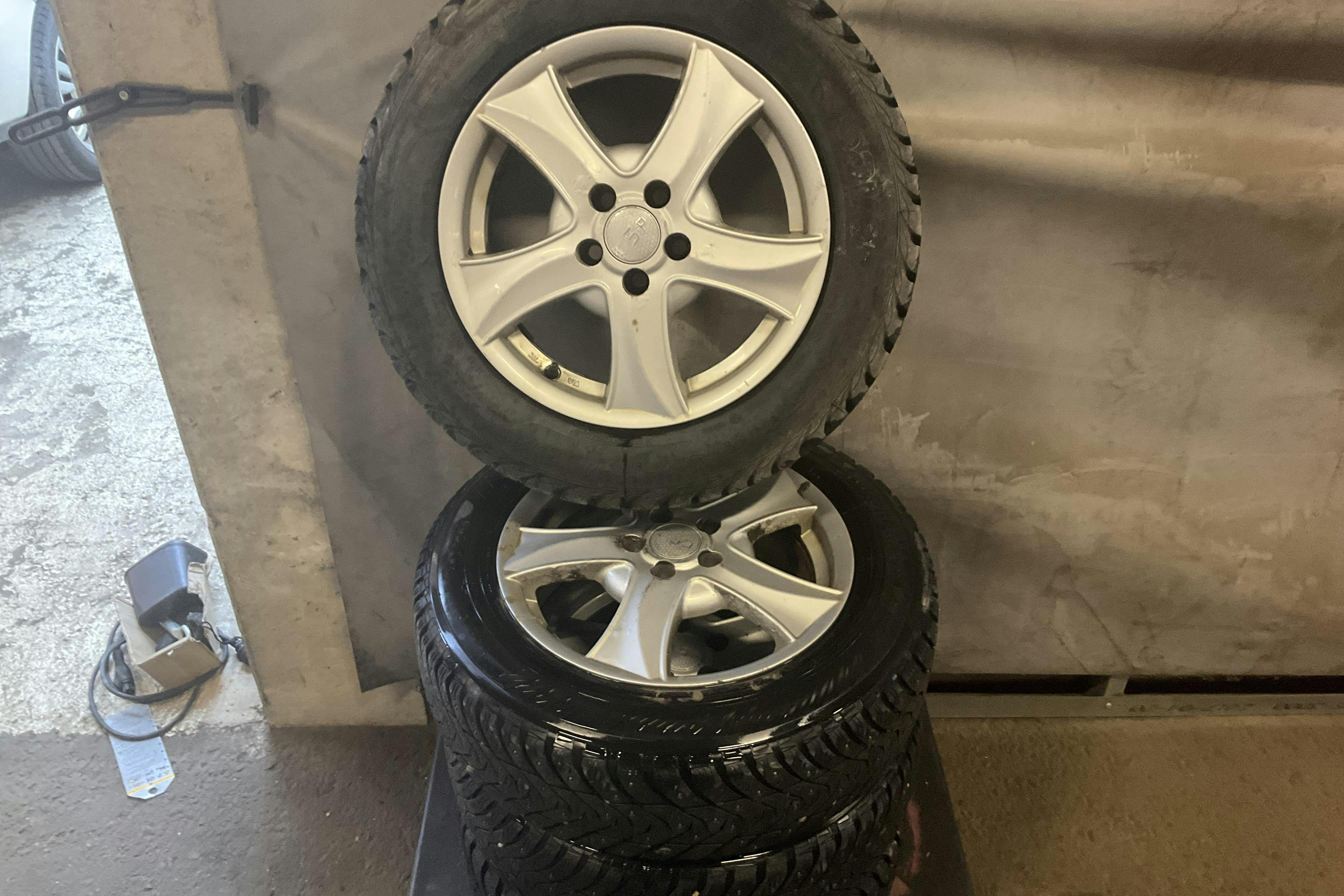 Vehicle Image 14