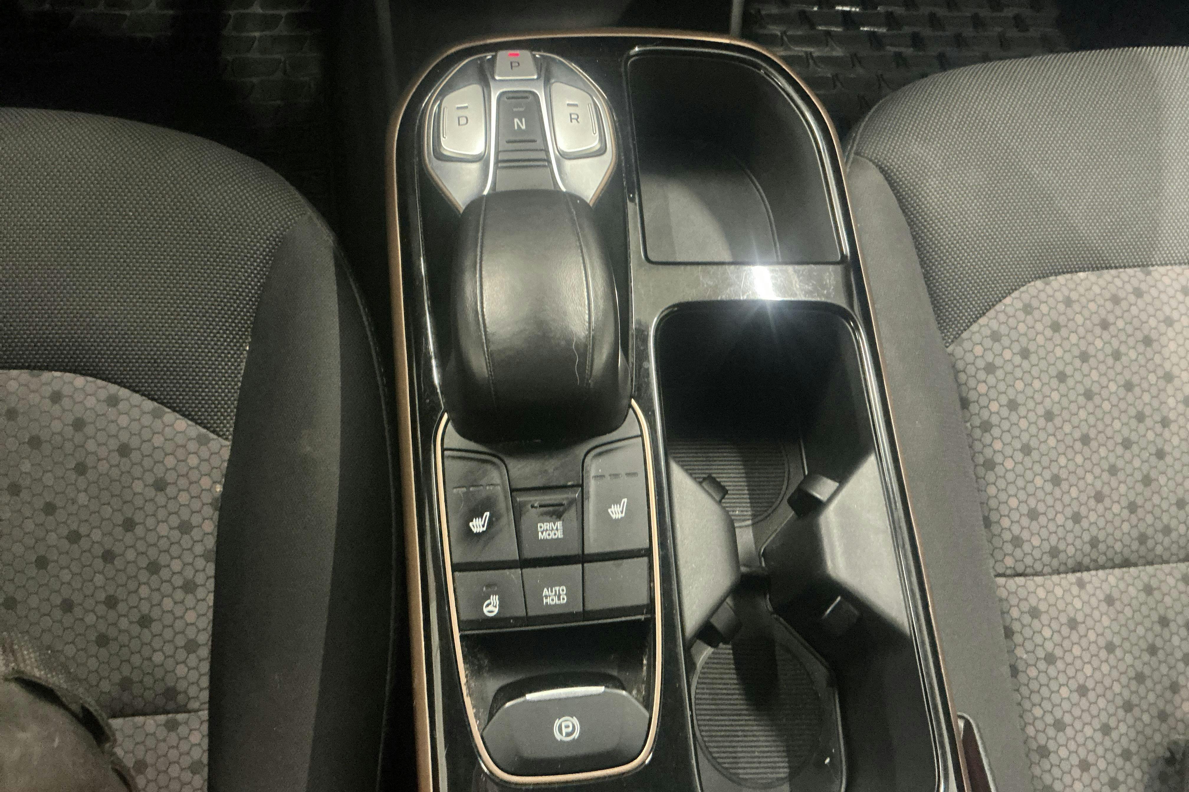 Vehicle Image 13