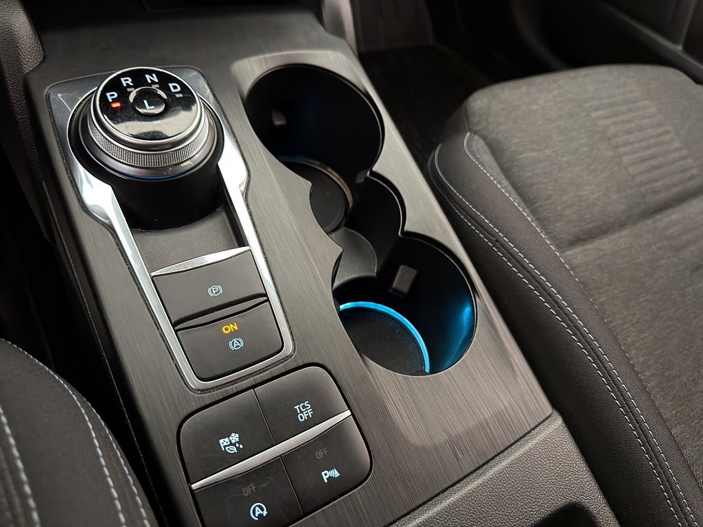 Vehicle Image 23